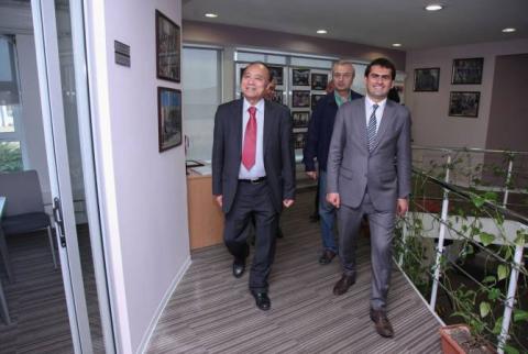 Հակոբ Արշակյանն ու ՀՄՄ գլխավոր քարտուղարն այցելել են «Սինոփսիս Արմենիա»