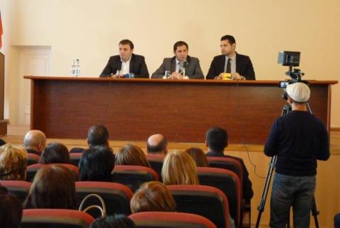 Սուրեն Պապիկյանը ներկայացրել է Արմավիրի նորանշանակ մարզպետին