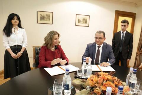 Տիգրան Խաչատրյանը և  Զարմինե Զեյթունցյանը պայմանագիր են ստորագրել  Հրազդանում  ազատ տնտեսական գոտու կազմակերպման մասին