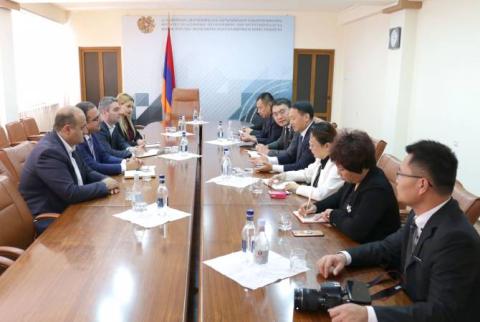 Տիգրան Խաչատրյանը հանդիպել է «Գուոմինգ» ընկերության ներկայացուցիչների հետ․քննարկվել են ներդրումային հնարավորությունները 