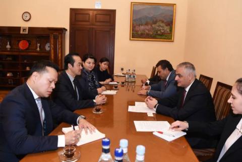 Փոխվարչապետի պաշտոնակատար Մհեր Գրիգորյանն ընդունել է Սինգապուրից ժամանած պատվիրակության անդամներին