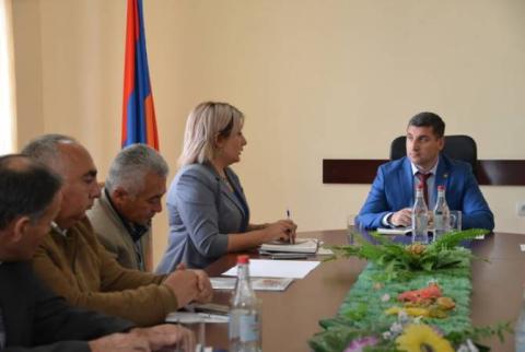 Գեղարքունիքի մարզպետ Գնել Սանոսյանը մարզի բուժհաստատությունների տնօրենների հետ անցկացրեց ճանաչողական հանդիպում