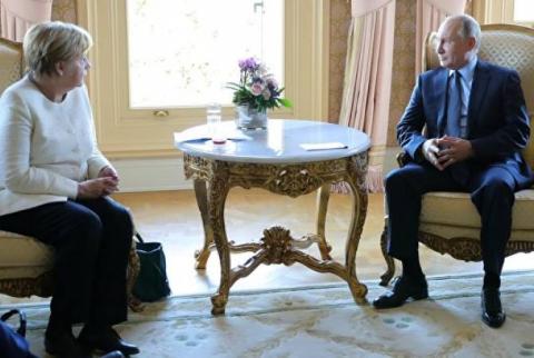 Putin-Merkel meeting underway in Istanbul 