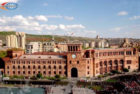 URGENT: Grenade-wielding man attempts to enter government headquarters in Yerevan 