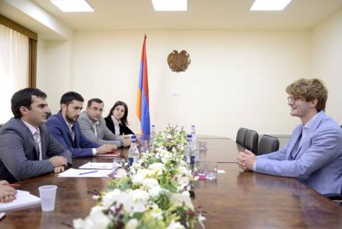Հակոբ Արշակյանն ընդունել է «Salesforce»-ի ներկայացուցչին