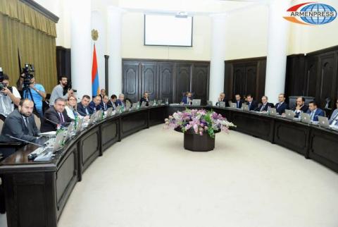 November 1 Cabinet meeting to take place 1 hour earlier 