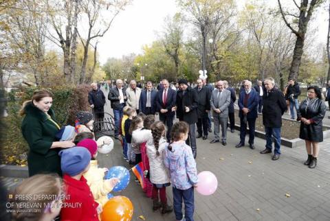 Мэрия Еревана будет стремиться оснащать парки новейшими технологиями: Айк Марутян принял участие в открытии новых зон отдыха