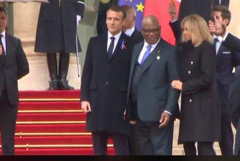Президент Франции встречает глав делегаций, прибывших в  Париж по случаю 100-летия  окончания  Первой  мировой  войны — ПРЯМАЯ ТРАНСЛЯЦИЯ