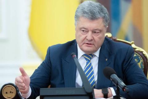 Poroshenko declares martial law in Ukraine pending parliament's approval 