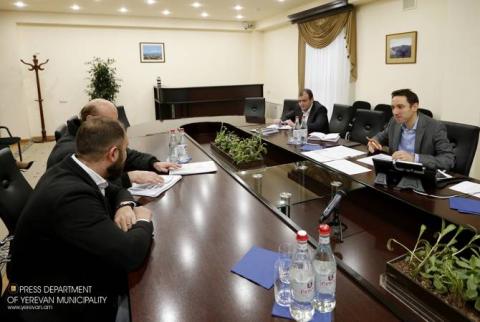 Мэр Еревана провел прием с гражданами для ознакомления с проблемами жителей столицы