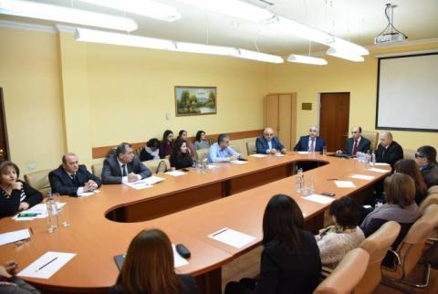 ԱՀ Մարդու իրավունքների պաշտպանի նախաձեռնությամբ քննարկվել են հաշմանդամություն ունեցող անձանք խնդիրները