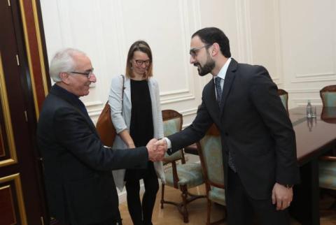 Տիգրան Ավինյանն ընդունել է Զորյան ինստիտուտի նախագահին