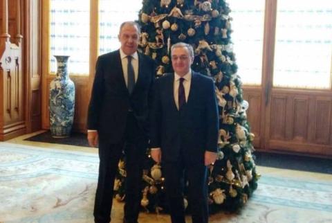 Rencontre entre Zohrab Mnatsakanian et Sergueï Lavrov 