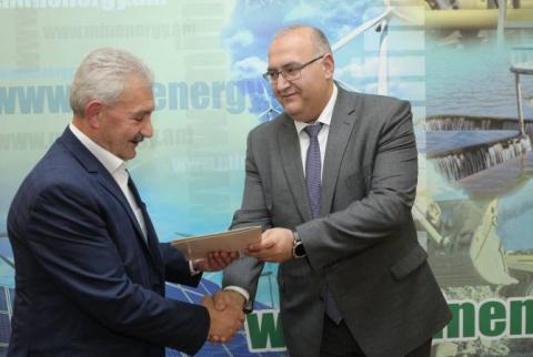 Գարեգին Բաղրամյանը պատվավոր կոչումներ և պատվոգրեր է  հանձնել էներգետիկայի բնագավառի վաստակաշատ մի շարք աշխատակիցների