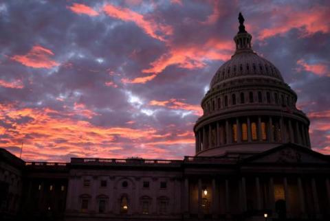 Bloomberg: демократы в Сенате США заблокировали принятие новых санкций против Сирии