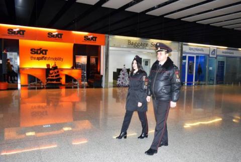 Les policiers militaires pourraient faire la patrouille dans les aéroports 