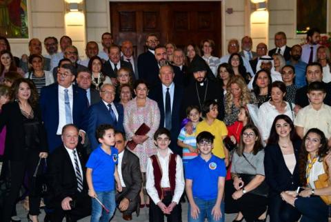 President Sarkissian meets Armenian community representatives in Abu Dhabi