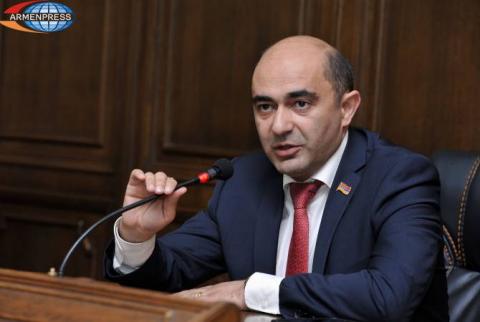 Le chef de groupe parlementaire «Arménie lumineuse»propose au Premier ministre de réduire le nombre de sous-gouverneurs