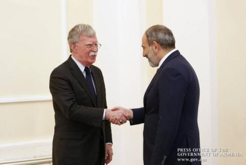 США поддерживают усилия Пашиняна по обеспечению благополучного будущего Армении: Джон Болтон