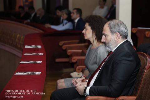 Nikol Pashinyan et son épouse étaient présents au concert consacré au 150e anniversaire de Komitas