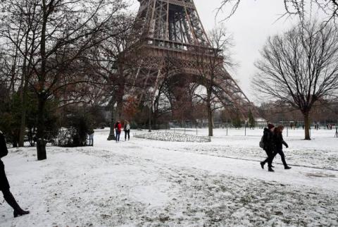 Во Франции из-за снегопада без света осталась 41 тысяча домов