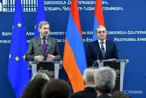 Conférence de presse conjointe du Ministre arménien des Affaires étrangères et du  Commissaire européen à l'élargissement et à la politique européenne de voisinage