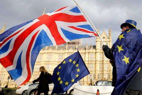 Послы ЕС согласовали введение безвизового режима для Великобритании после Brexit