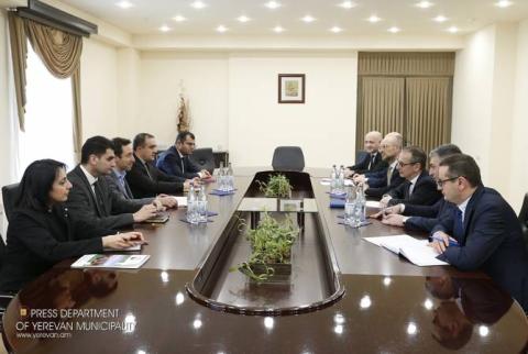 Հայկ Մարությանը ՎԶԵԲ պատվիրակության հետ քննարկել է էլեկտրական տրանսպորտի զարգացման հեռանկարը