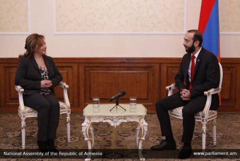 Armenian Parliament Speaker holds meeting with Lebanese Ambassador