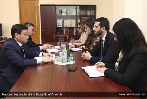 Ռուբեն Ռուբինյանը հայ-ղազախական հարաբերություններն այլ պետությունների բացասական ազդեցությունից զերծ պահելու անհրաժեշտություն է տեսնում