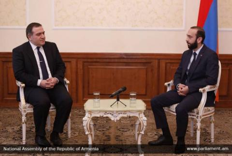 Une rencontre entre Ararat Mirzoyan et l'Ambassadeur extraordinaire et plénipotentiaire de Géorgie en Arménie a eu lieu