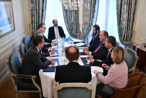 هدفي هو جعل أرمينيا دولة للتكنولوجيا- رئيس الجمهورية يلتقي بباريس مع إدارة إحدى الشركات الرائدة في العالم، THALES-