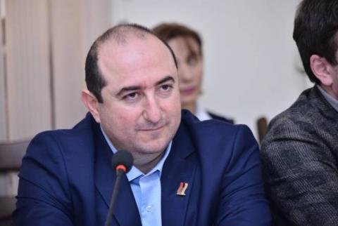 Артак Манукян избран заместителем председателя Постоянной комиссии НС по финансово-кредитным и бюджетным вопросам