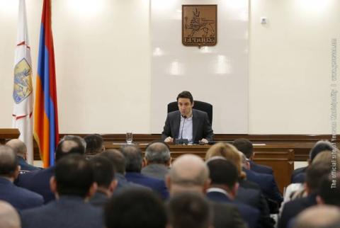 Айк Марутян призвал “Санитек” проводить последовательную работу по обеспечению числа мусорных баков