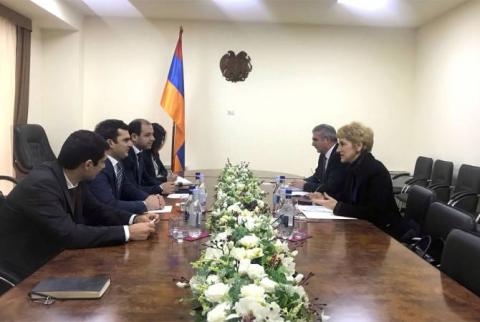 Armenian minister holds meeting with Bulgarian Ambassador