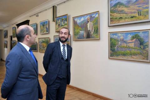 Հովհաննես Թումանյանի ծննդյան 150-ամյակին նվիրված ցուցահանդես բացվեց Ազգային ժողովի սրահում