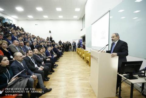 «La confiance est la base la plus importante sur laquelle la Nouvelle Arménie devrait être construite»; Nikol Pashinyan a résumé les travaux du Forum économique de Vanadzor