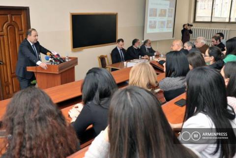 Հայ թուրքագետների մեծ թիմը Թուրքիայի Հանրապետության 100-ամյա պատմությունն ամփոփել է  մեկ դասագրքում