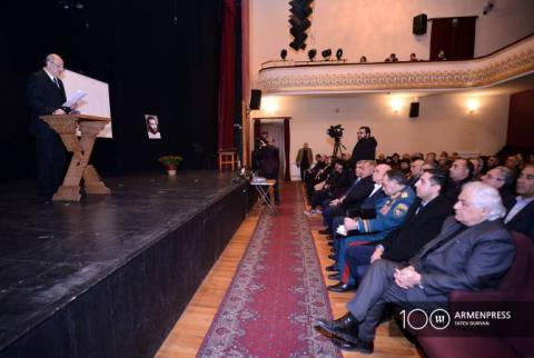Հայաստանի գրողների միությունը ցերեկույթով շնորհավորեց Վազգեն Սարգսյանի 60-ամյա հոբելյանը