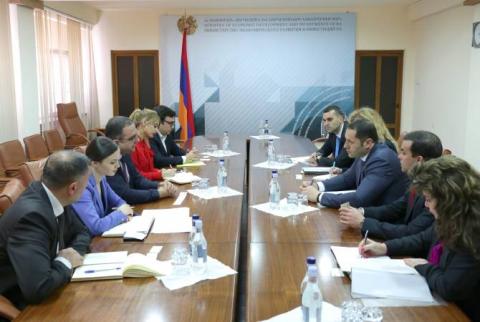 Armenian minister, Bulgarian deputy minister discuss development prospects of commercial ties