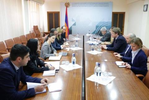 Տիգրան Խաչատրյանն ընդունել է Եվրահանձնաժողովի հարևանության և ընդլայնման բանակցությունների գլխավոր տնօրինության հարևանության հարցերով տնօրենին