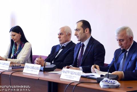 Արտակ Զեյնալյանը մասնակցել է Անահիտ Մանասյանի մենագրության շնորհանդեսին