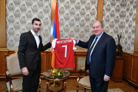 Henrikh Mkhitarian a parlé de la rencontre avec le Président de l'Arménie