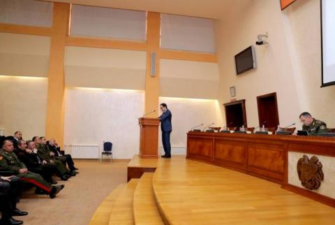 Տիգրան Ավինյանը զինված ուժերի օպերատիվ հավաքի մասնակիցներին ներկայացրել է կոռուպցիայի դեմ պայքարի հիմնական ուղղությունները 