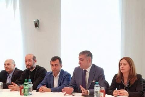 L'Ambassadeur Papikian a fait appel à  communauté arménienne d’Autriche à renforcer ses liens avec l'Arménie