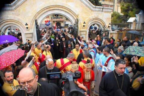 قداسة كاثوليكوس بيت كيليكيا الكبير آرام الأول يصل لحلب بزيارة رعوية واستقبال كبير بكنيسة السيدة العذراء- واعادة افتتاح كنيسة ال40 شهيد الأرمنية- صور-