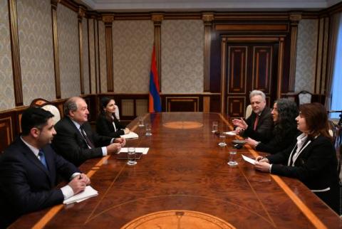 Le président Armen Sarkissian a rencontré les représentants de la compagnie IBM 