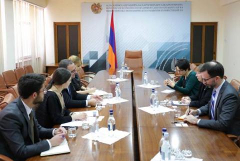 Le ministre  et l’Ambassadeur des Etats-Unis ont discuté des possibilités d’approfondissement des relations économiques entre l’Arménie et les Etats-Unis