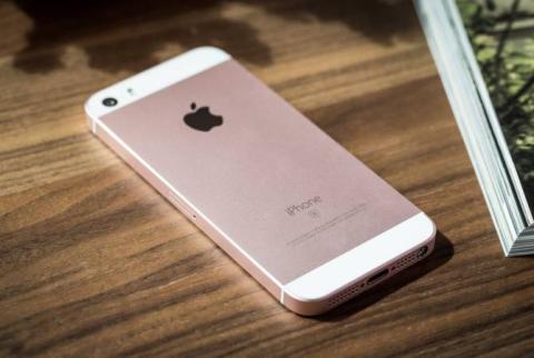 Аккумулятор от iPhone взорвался в руках у школьника