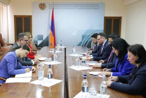 Armenian minister, Romanian MFA State Secretary discuss cooperation prospects